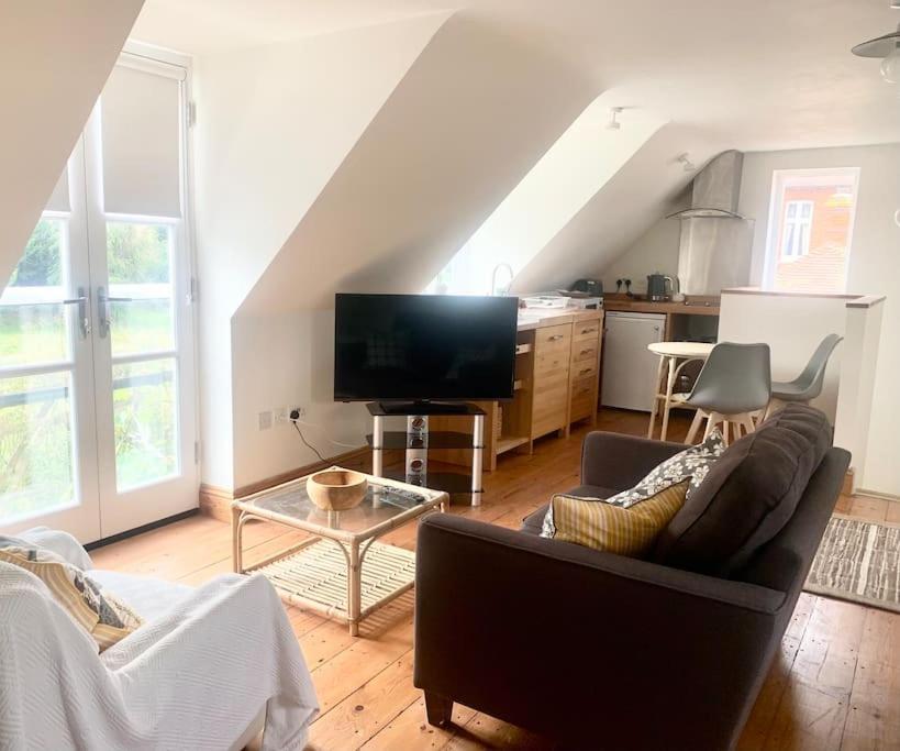 Delightful Ely House Bright And Warm With Cathedral View Διαμέρισμα Εξωτερικό φωτογραφία