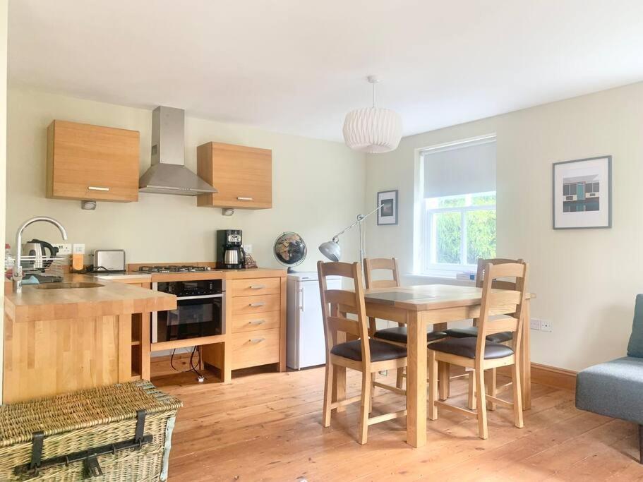 Delightful Ely House Bright And Warm With Cathedral View Διαμέρισμα Εξωτερικό φωτογραφία